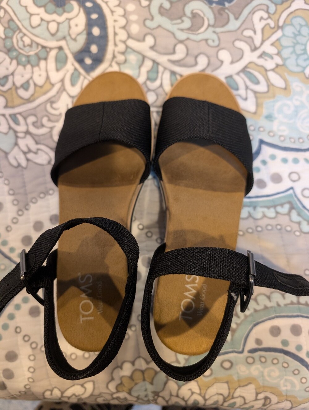 NWOT TOMS Women's Diana Wedge Heel